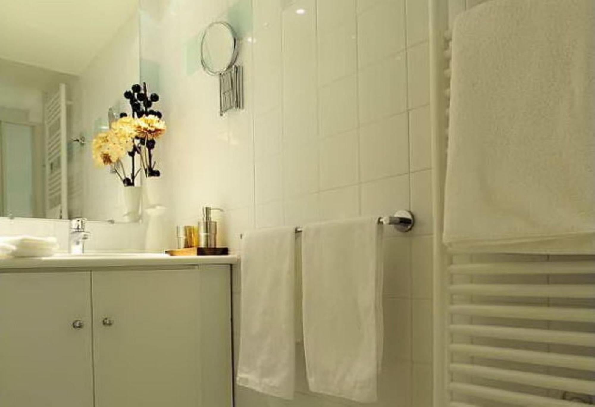 Appartements Caumartin 64 Paris Exterior photo